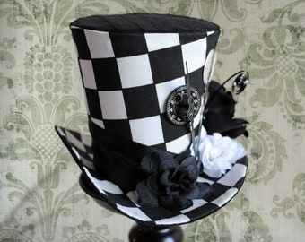 Alice in Wonderland Mini Top Hat,Steampunk White Rabbit Black & White Fascinator,Halloween Chequered Mini Hat,Gothic Lolita-Made to Order