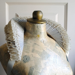 Historical Elizabethan Collar,Beige Standing Renaissance Costume Collar with Lace and Pearls,Mardis Gras Costume-Custom-Made to Order