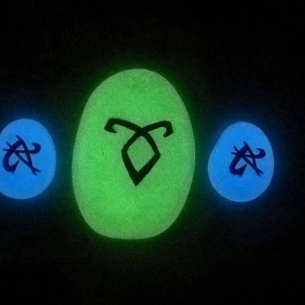 Shadowhunters Glow in the Dark Witchlight stone