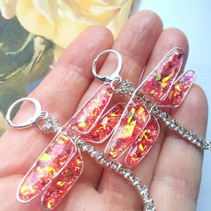 Handmade Peachy Orange Dragonfly Earrings: Sparkling Boho Dangle