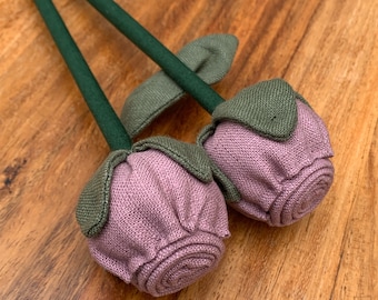 Single pink linen rose