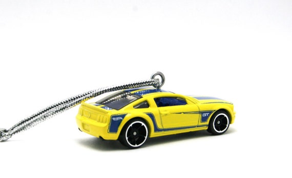 hot wheels ford mustang gt 2005