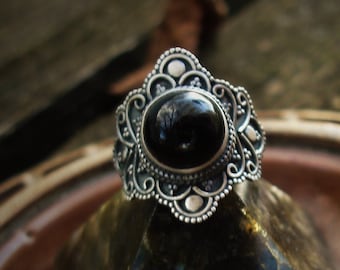 Round black onyx size 7 1/2 ring, oxidized sterling 925 silver jewelry, gothic style