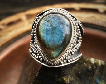 Labradorite ring size 6 1/4, oxidized silver rings