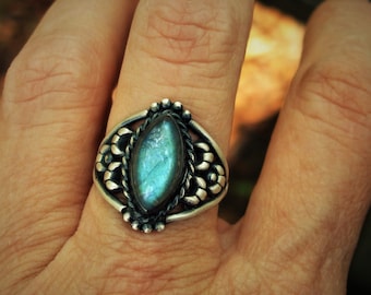 Labradorite ring size 8 1/2, oxidized 925 silver rings