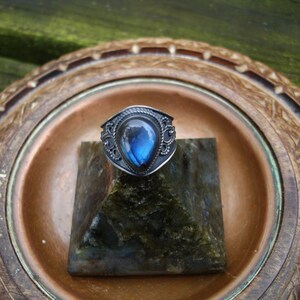 Labradorite ring, labradorite rings, labradorite jewelry, size 6 ring, spectrolite ring, oxidized silver ring, blue ring, gypsy ring
