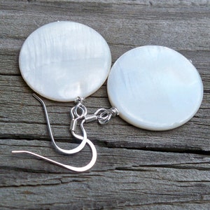 Shell Earrings White Shell Earrings Seashell Earrings Large Shell Earrings Beach Earrings Beachy Earrings Beach Bride Earrings Tropical
