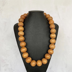 Chunky Wood Bead Long Necklace. Black 
