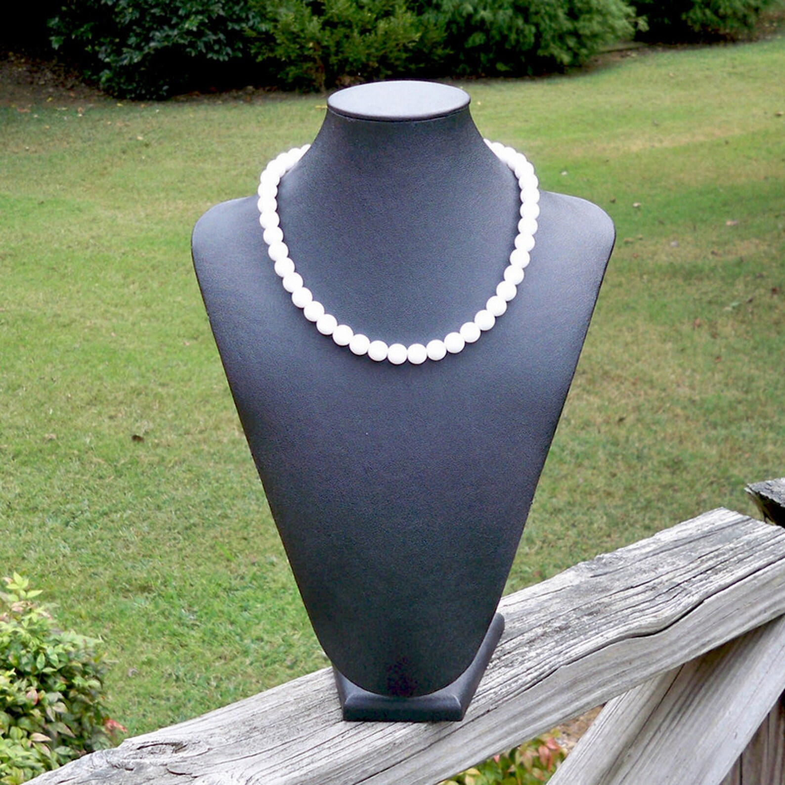 White Necklace White Bead Necklace White Beaded Necklace Etsy