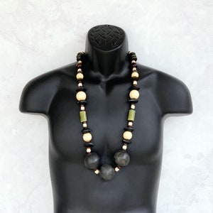 Long collier pour homme, collier en bois pour homme, collier de perles pour homme, long collier tribal, gros collier de perles, long collier de perles en bois pour homme