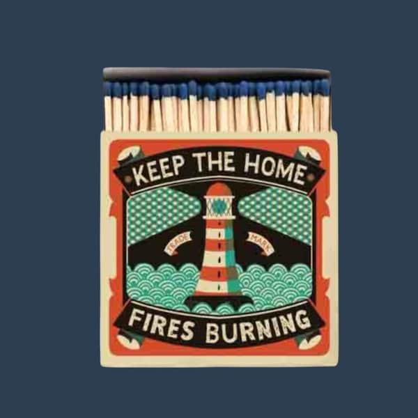 MANTENGA EL FUEGO DEL HOGAR ENCENDIDO - Caja de cerillas cuadrada con impresión tipográfica - Cerillas largas ideales para encender la estufa de leña, la barbacoa, el fuego y las velas.