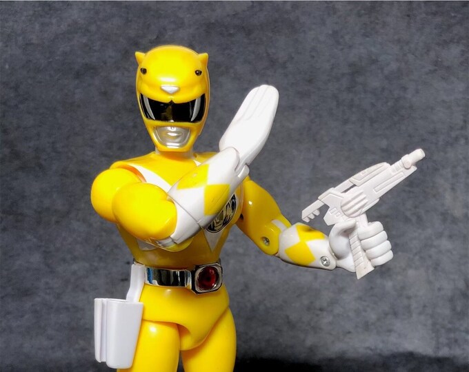 Mighty Morphin Power Rangers Karate Chop Yellow Ranger 8