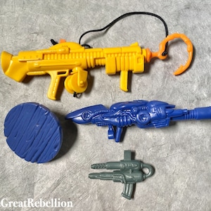 Earthworm Jim action figure weapons accessory Psycrow Henchrat Princess lot 1994 Playmates