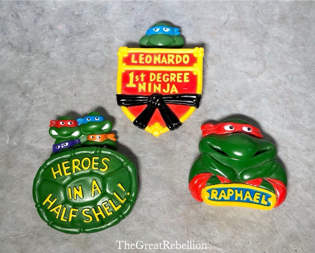 Teenage Mutant Ninja Turtles Burger King Rad Badge Toy Lot Leonardo