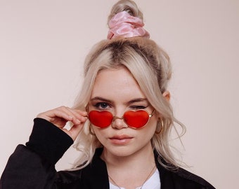 Silk Scrunchie - Queen of Hearts Pink