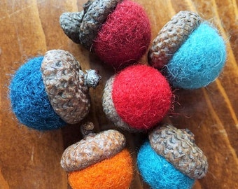 Hand Felted Natural Acorns, Felted Crafts, Felted Acorns, Wool Felted Crafts, Rainbow Felted Acorns, Hand Felted Acorns, Felted Ornaments