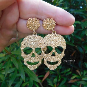 Skull Earrings, Gold Skull Earrings, Statement Earrings, Halloween Earrings, Skeleton Earring, Kitschy Earrings, Skull Earring, Gothic Skull