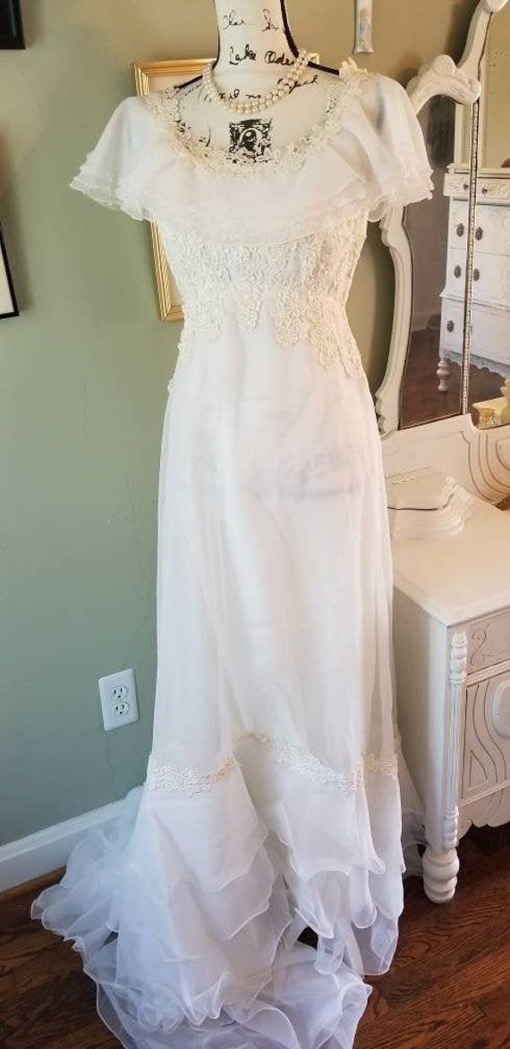 elegant vintage wedding dresses