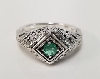 Size 4 thru 10 Estate Silver Sterling 925 Genuine Natural .10ctct Emerald Antique Ring Band Filigree JL741