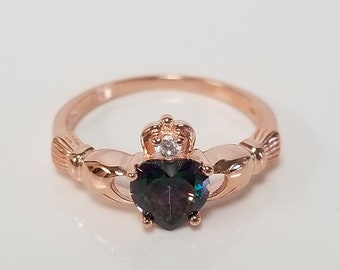 Estate Oro Rosa Plata de Ley 925 Oro Rosa Corazón Mystic .50ct Topacio Cz Diamante Irlandés Claddagh Corona Anillo de Mano Banda R99