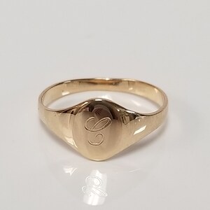 Anillo con monograma ovalado de C mayúscula, talla C, en oro amarillo de 14 k, inicial de bebé, meñique, niña, G86