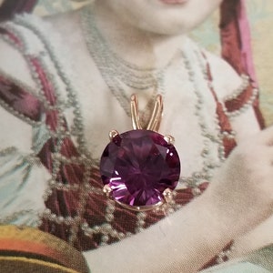 Sale 1/2&quot; Estate 14k Rose Gold Created Alexandrite 8mm 2ct Stone Purple to Pink Pendant Charm Stunning GC49