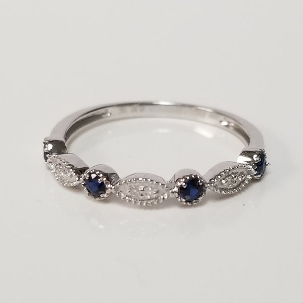 Size 7 Estate 10k White Gold Natural .20ct Sapphire and Diamond Ring Band Ring Wedding Promise Engagement GB11