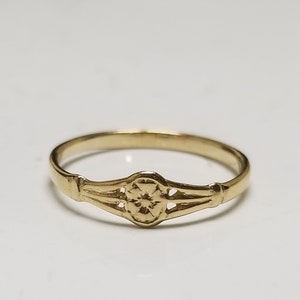 Size 2.25 Estate Vintage 14k Yellow Gold Heart Flower Baby Ring Pinky Birthday Baptism Detailed G439