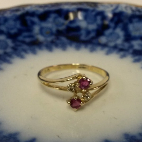 Size 5.75 Estate 10k Yellow Gold Red Ruby .10ct Diamond Bypass Ring Sweetheart Anniversary Birthday