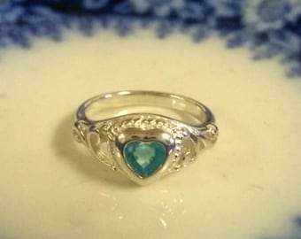 Estate Sterling Silver 925 Blue Heart .25ct Topaz Aquamarine Ring Midi Baby R36-2