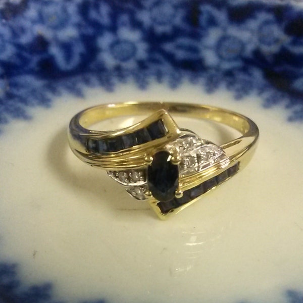 Size 5.5 Estate 10k Gold Natural Ceylon Blue .50ct Sapphire Diamond Ring Cocktail