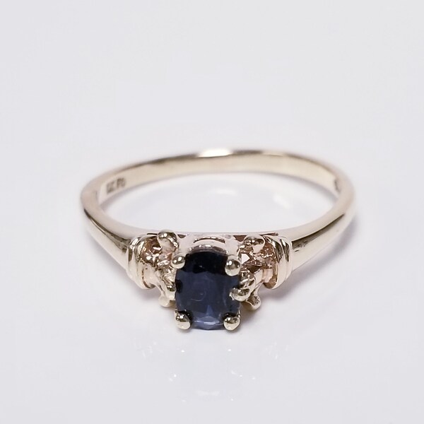 2.42 Grams Size 7.5 Estate 10k Yellow Gold Dark Blue .25ct Natural Oval Sapphire Promise Birthstone Ring DJ214