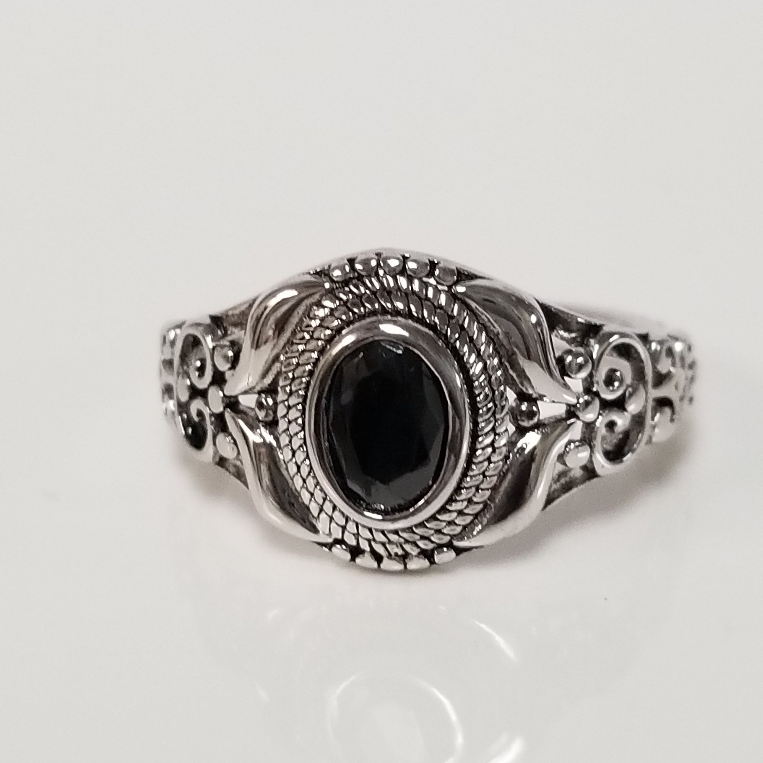 Size 5 Thru 10 Estate Sterling Silver 925 Southwestern Style