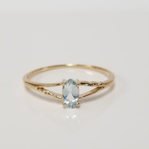 Size 7 Estate 14k Yellow Gold Natural Blue .25ct Aquamarine Ring Band Topaz Zircon G5-3