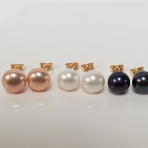 Brincos de 7,5 mm em ouro amarelo 14k com pérolas brancas, rosas ou pretas de água doce natural de 7 mm e 8 mm, escolha GE18