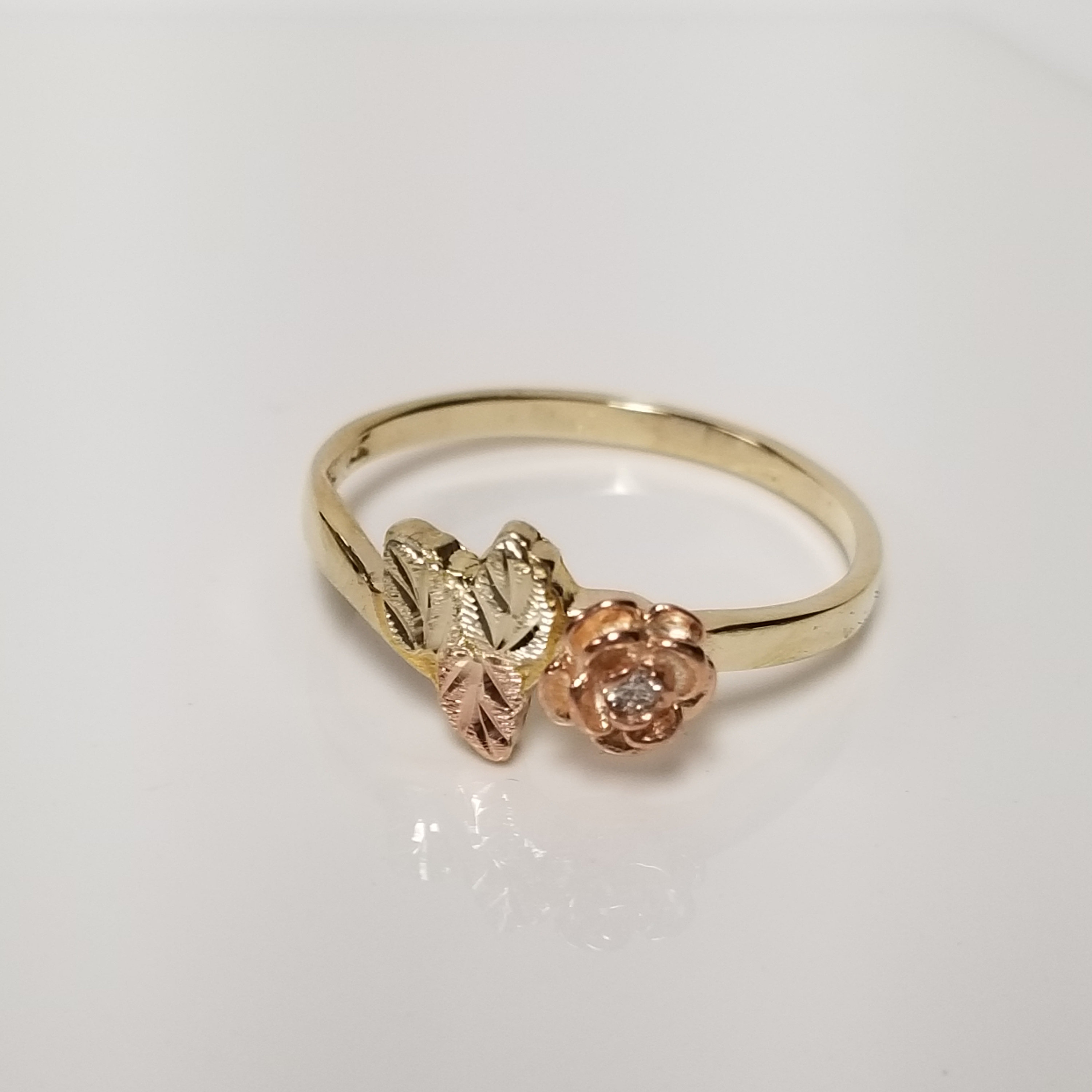 Size 7 Estate 10k 12k Yellow Rose Gold Diamond Leaf Grapes