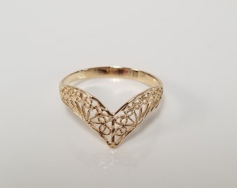 Size 7 Estate 14k Yellow Gold V Filigree Ring Wedding Stack Midi G389
