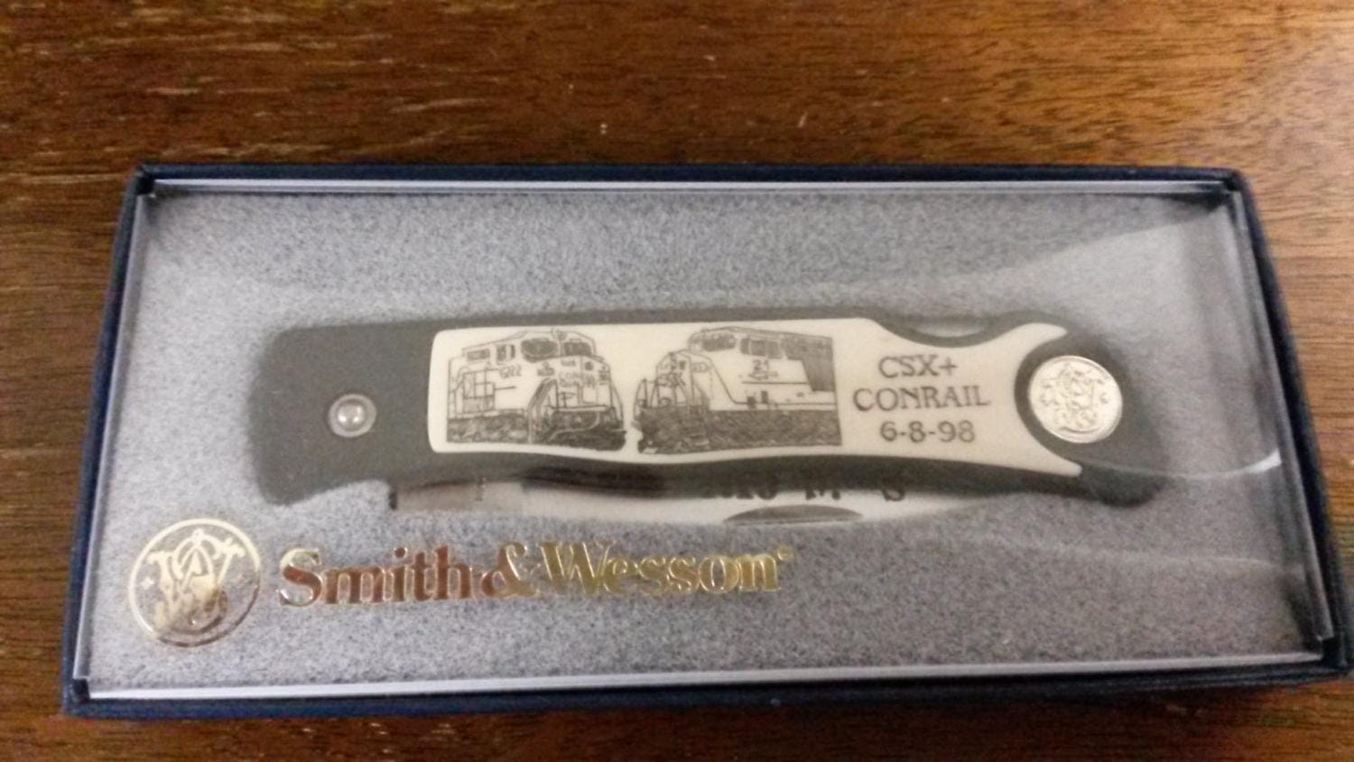 Smith Wesson Pocket Conrail CSX Train Engine Knife Stainless Steel