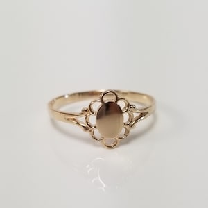 Size 4.5 Estate 10k Yellow Gold Baby Ring Initial Monogram Filigree Antique Midi Pinky G77