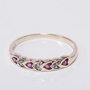 Sale 1.31 Grams Size 7 Estate 10k Yellow White Gold Natural .10ct Ruby Heart Diamond Ring Band Wedding GS4028
