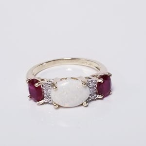2,61 gram storlek 4,5 Estate 14k gult guld naturlig 0,50ct opal 0,50ct rubin diamantring viktoriansk filigran vigselring GS901-05