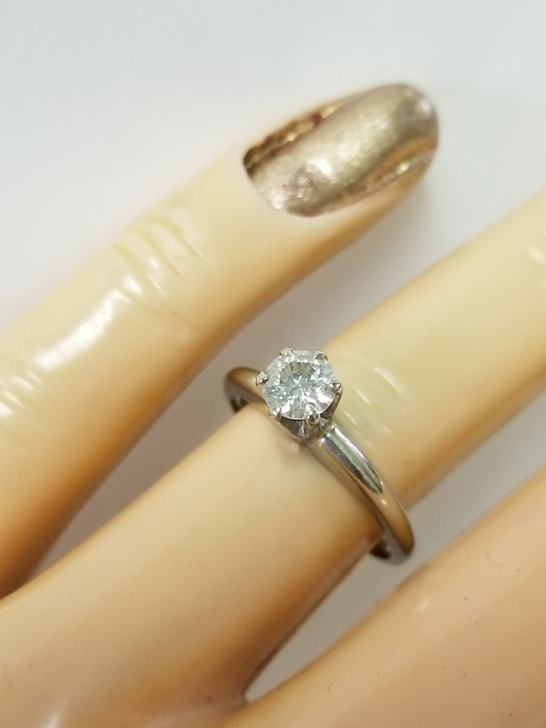 Size 6 Estate 14k White Gold .40ct Diamond Round Cut Engagement Wedding Size 6 Estate 14k White Gold .40ct Diamond Round Cut Engagement Wedding