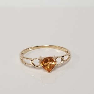 Größe 6,5 oder 7 14k Gelbgold Gelb .35t Citrin Heart Cut Birthstone Midi Pinky Ring G69