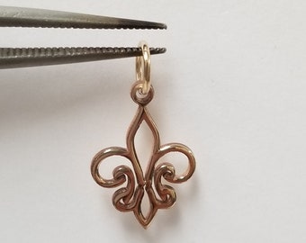 3/4" Estate 10k Yellow Gold Finial Fleur De Lis Pendant Charm G180