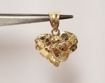 1.15 Grams 3/4" Estate 10k Yellow Gold Heart Nugget Diamond Cut Filigree Charm Pendant Hearts GD95-02