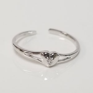 Sale 3.5mm Size 3 to 5 New 14k White Gold .01ct Diamond Heart Midi Pinky TOE Baby Ring Band Hearts XO G246