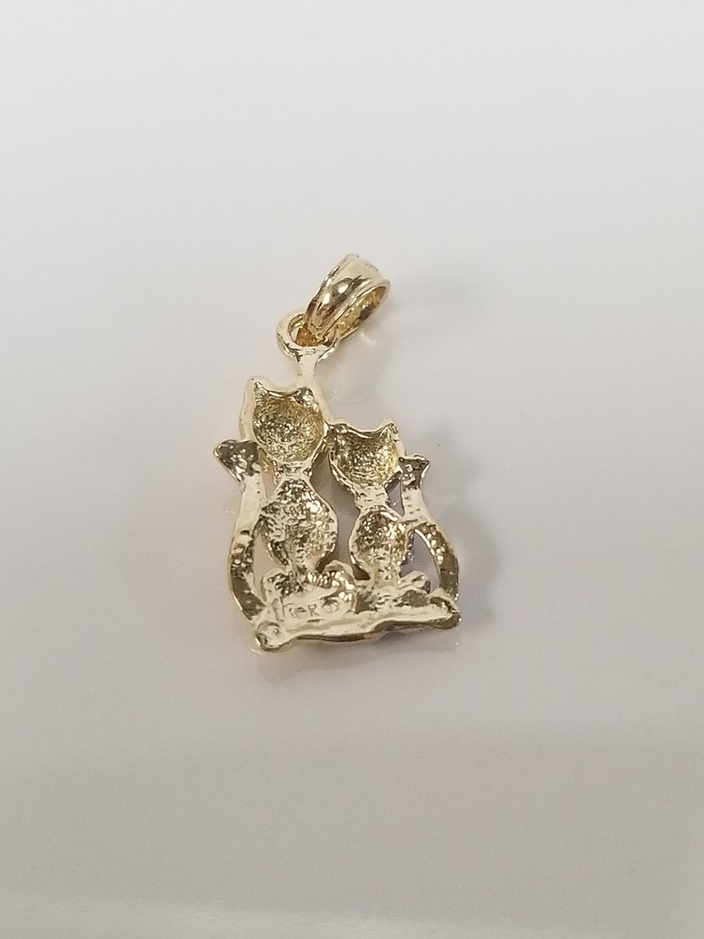 34 Estate 10k Yellow White Gold Cat Sitting Tree Cats Kitten Pendant Charm G135