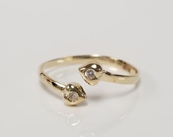 Sale Size 5 to 6 Estate 10k Yellow Gold .05ct CZ Diamond Heart Negative Space Toe Ring Modern Art Deco Adjustable G11-2