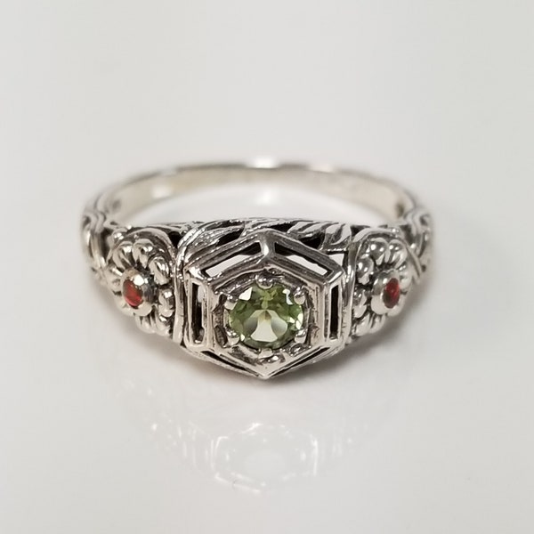 Ring Size 5.75 Estate Sterling Silver 925 Green .10ct Peridot Opal Ring Antique Style Anniversary Princess Band