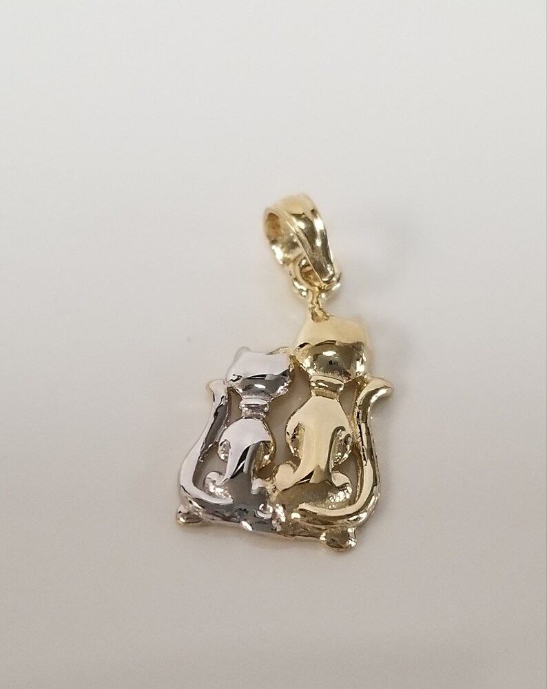 34 Estate 10k Yellow White Gold Cat Sitting Tree Cats Kitten Pendant Charm G135